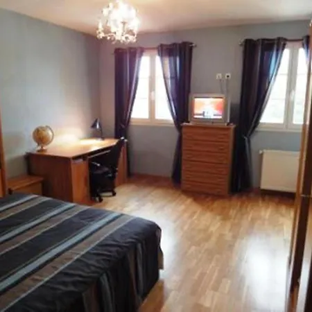 Chambres D'hotes Domaine De Combe Ramond *