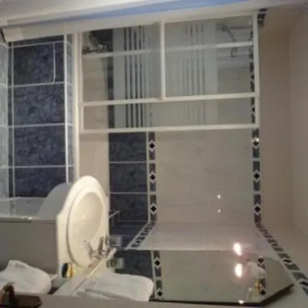 Chambres D'hotes Domaine De Combe Ramond تولوز
